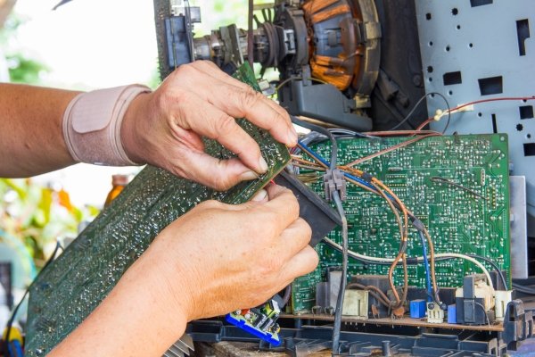 TV Preventative Maintenance and Internal Cleaning in Hyderabad